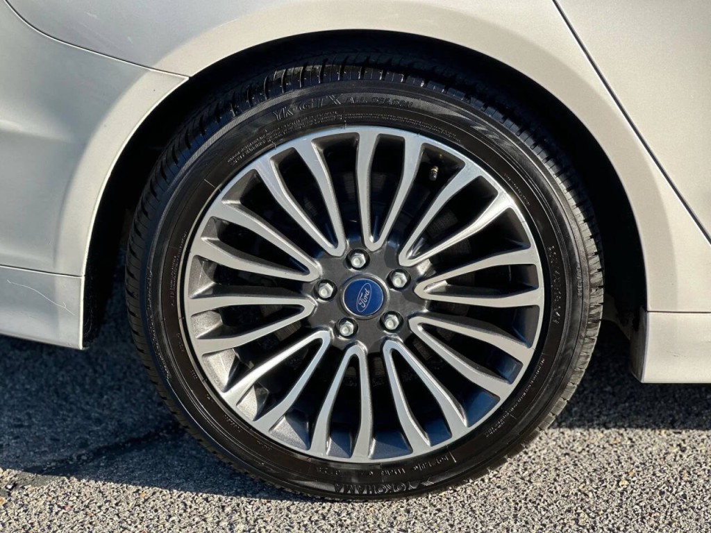 2017 Ford Fusion Image 25