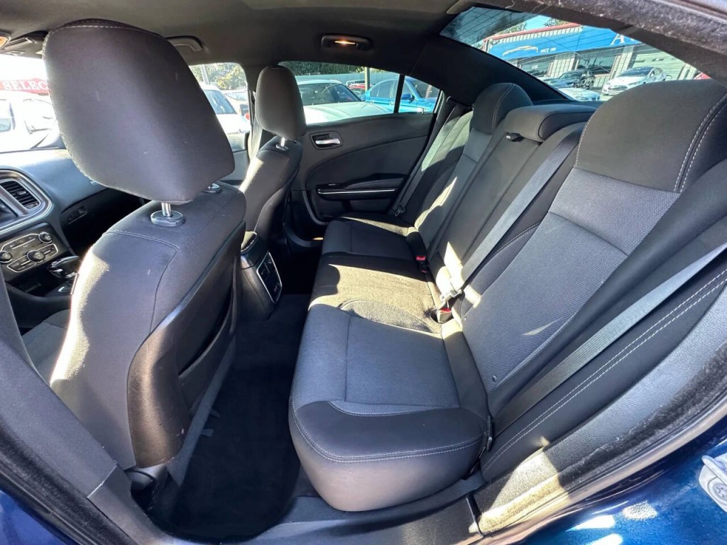 2016 Dodge Charger Image 16