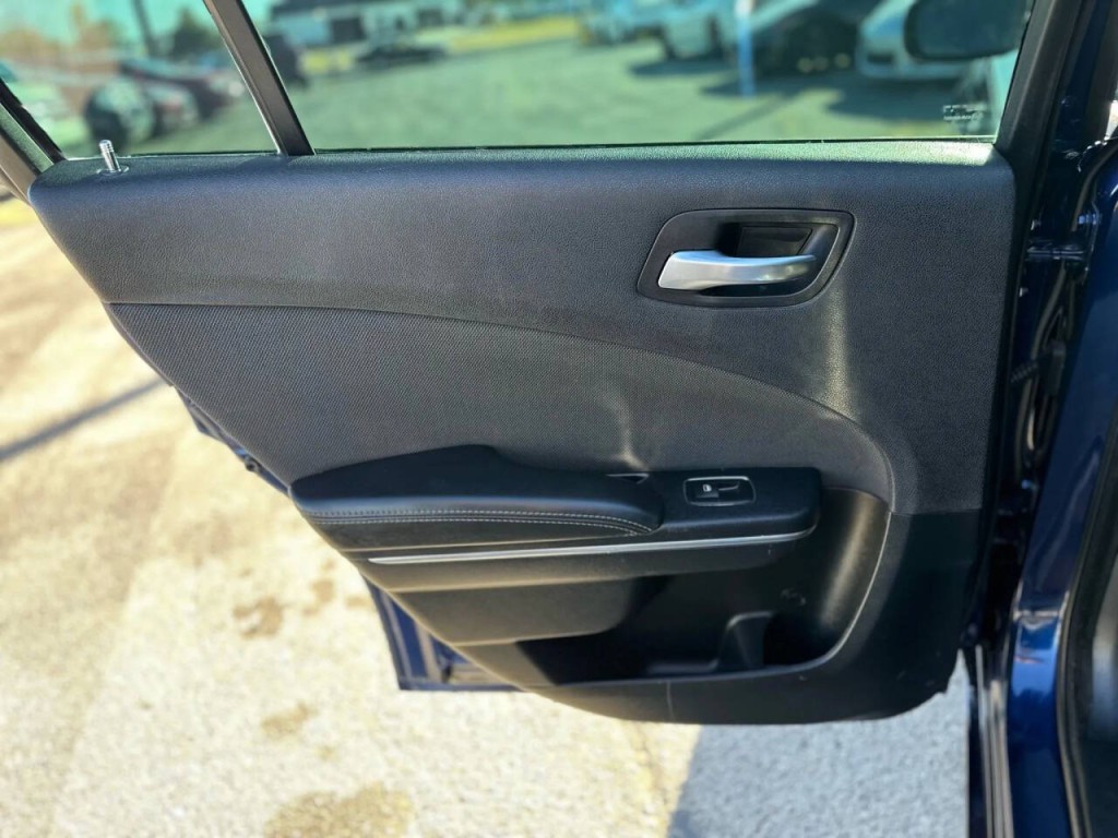 2016 Dodge Charger Image 20