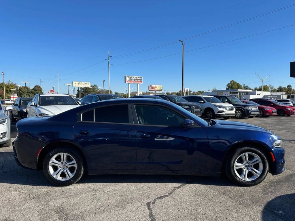 2016 Dodge Charger Image 30
