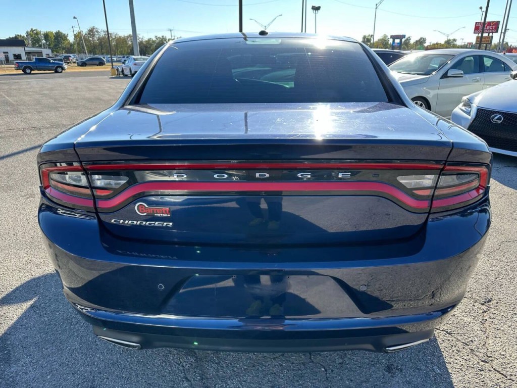 2016 Dodge Charger Image 32