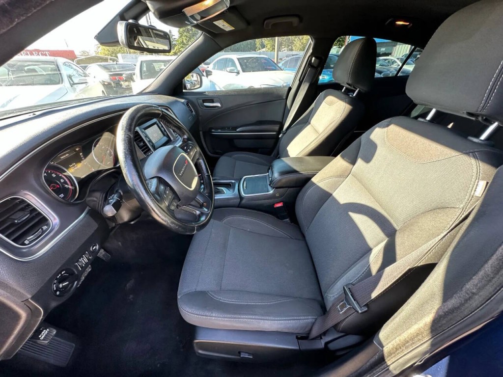 2016 Dodge Charger Image 10