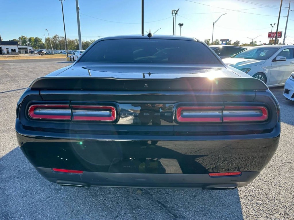 2022 Dodge Challenger Image 26