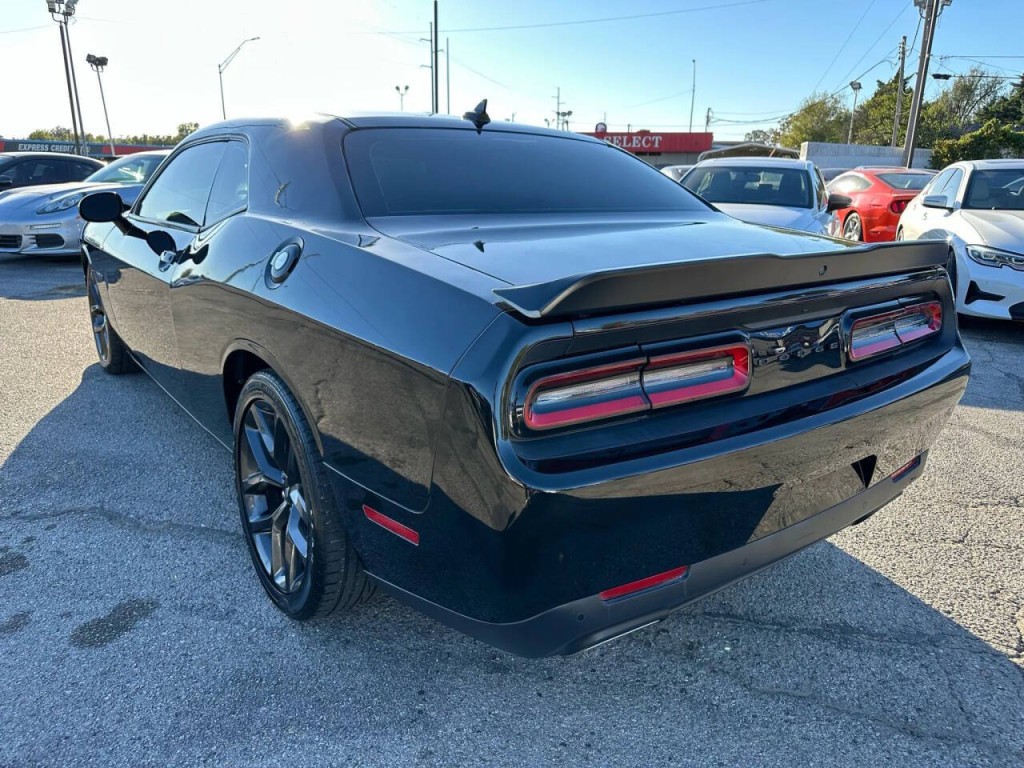 2022 Dodge Challenger Image 27