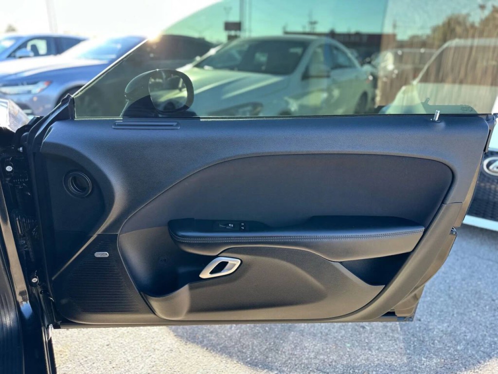 2022 Dodge Challenger Image 16