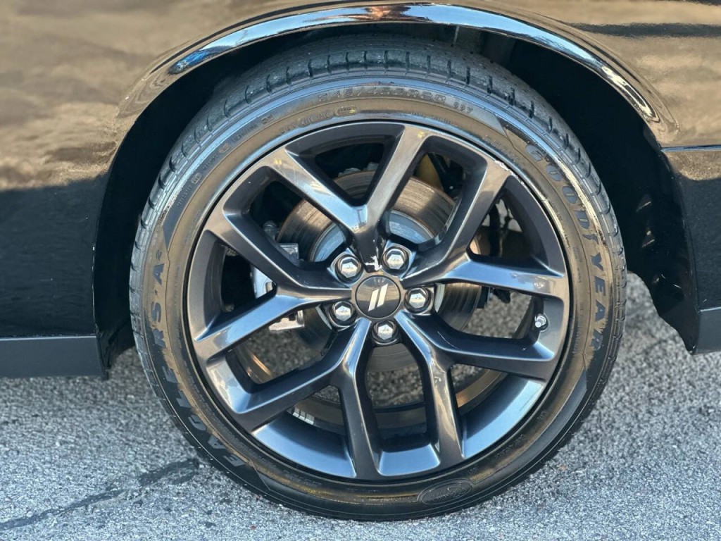 2022 Dodge Challenger Image 17