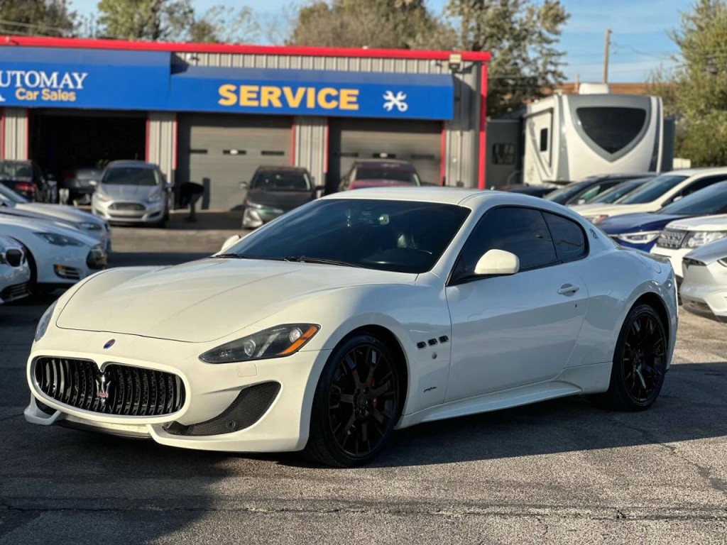 2014 Maserati GranTurismo Image 1