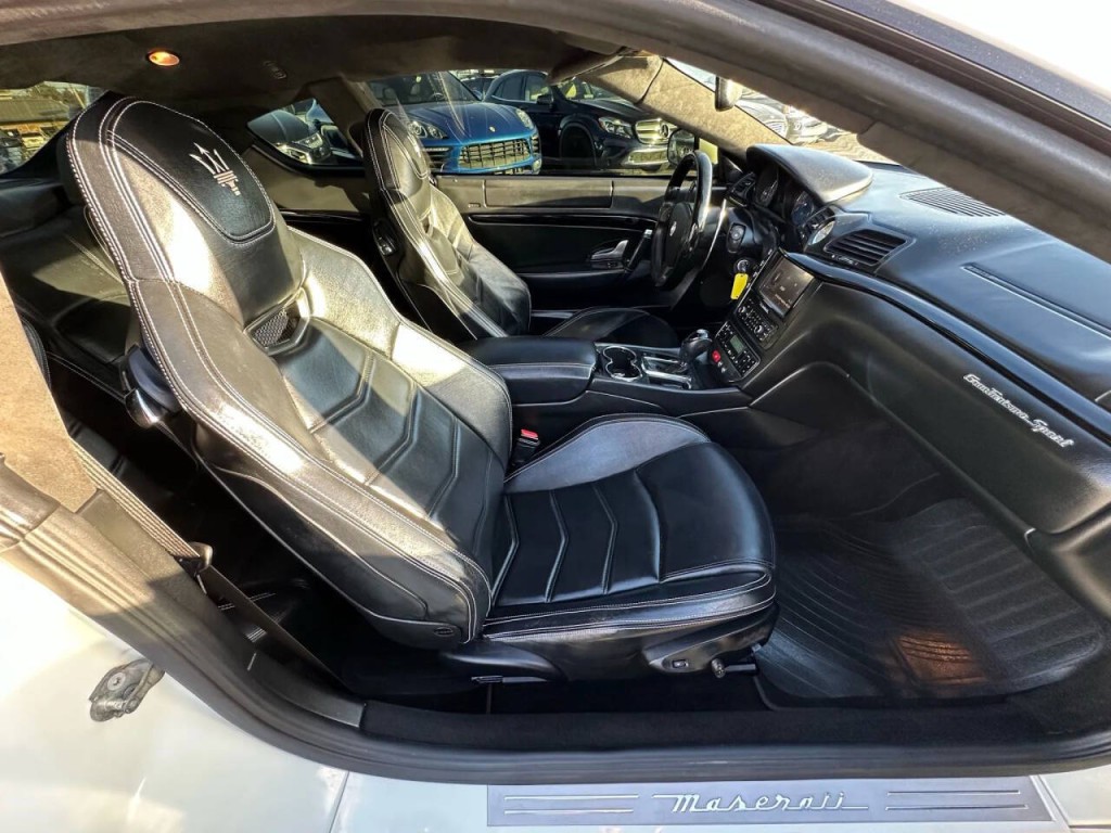 2014 Maserati GranTurismo Image 10