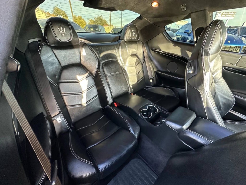 2014 Maserati GranTurismo Image 11