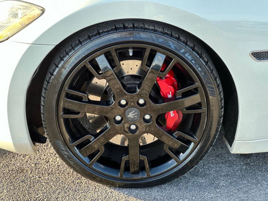 2014 Maserati GranTurismo Image 17