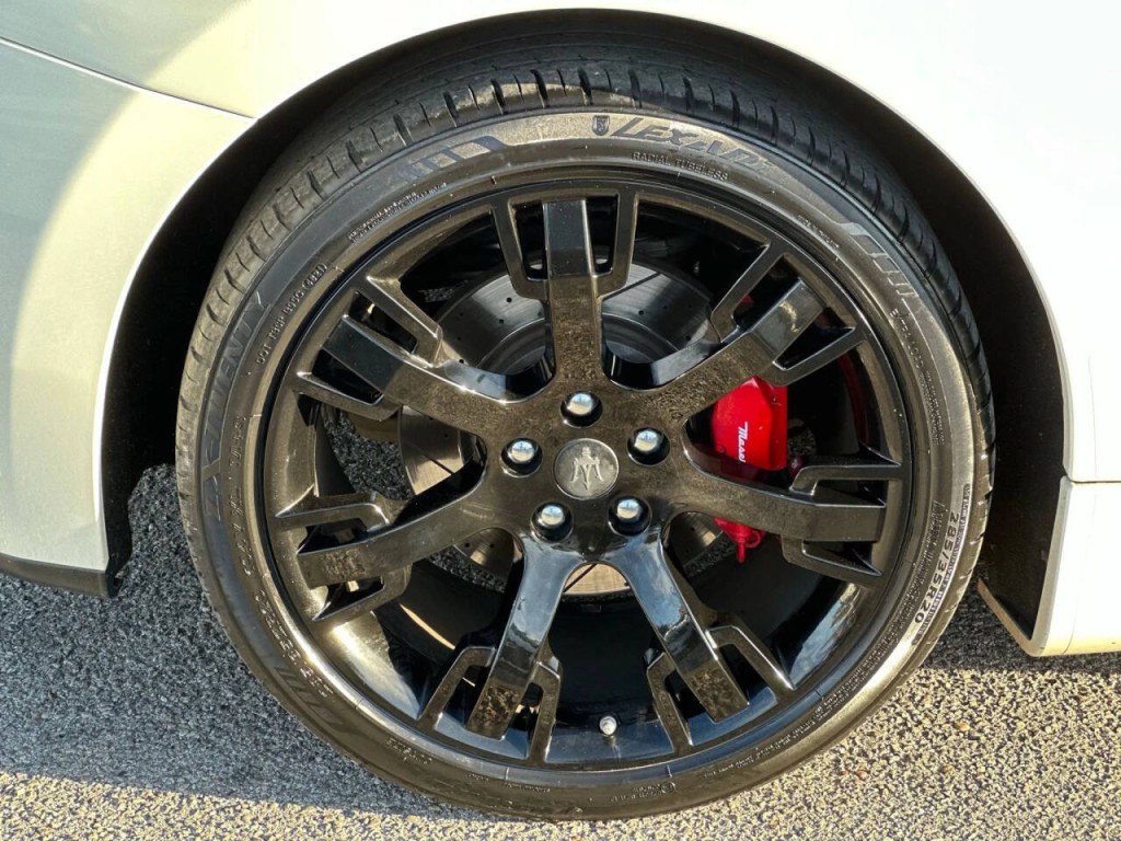 2014 Maserati GranTurismo Image 19