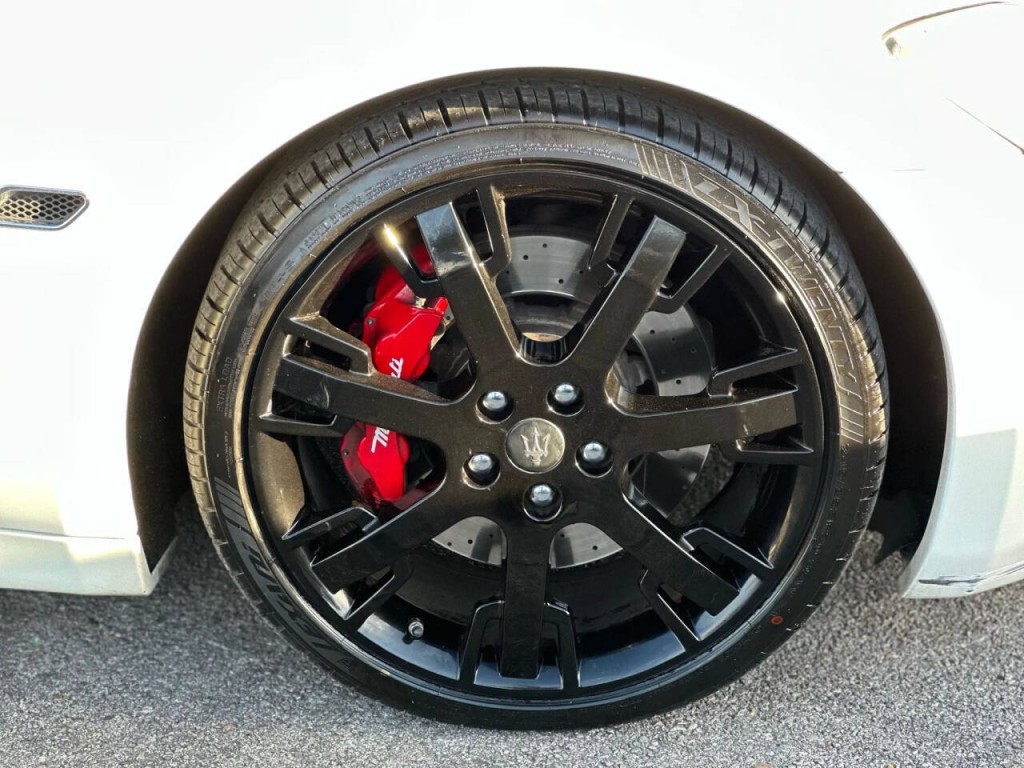 2014 Maserati GranTurismo Image 20