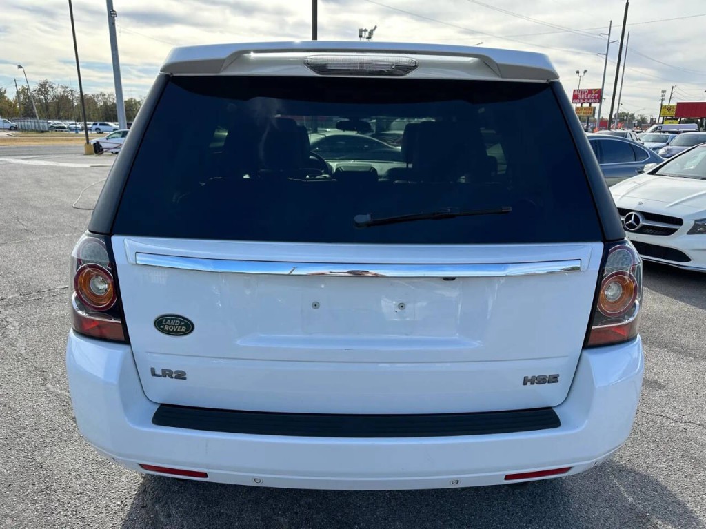 2015 Land Rover LR2 Image 30