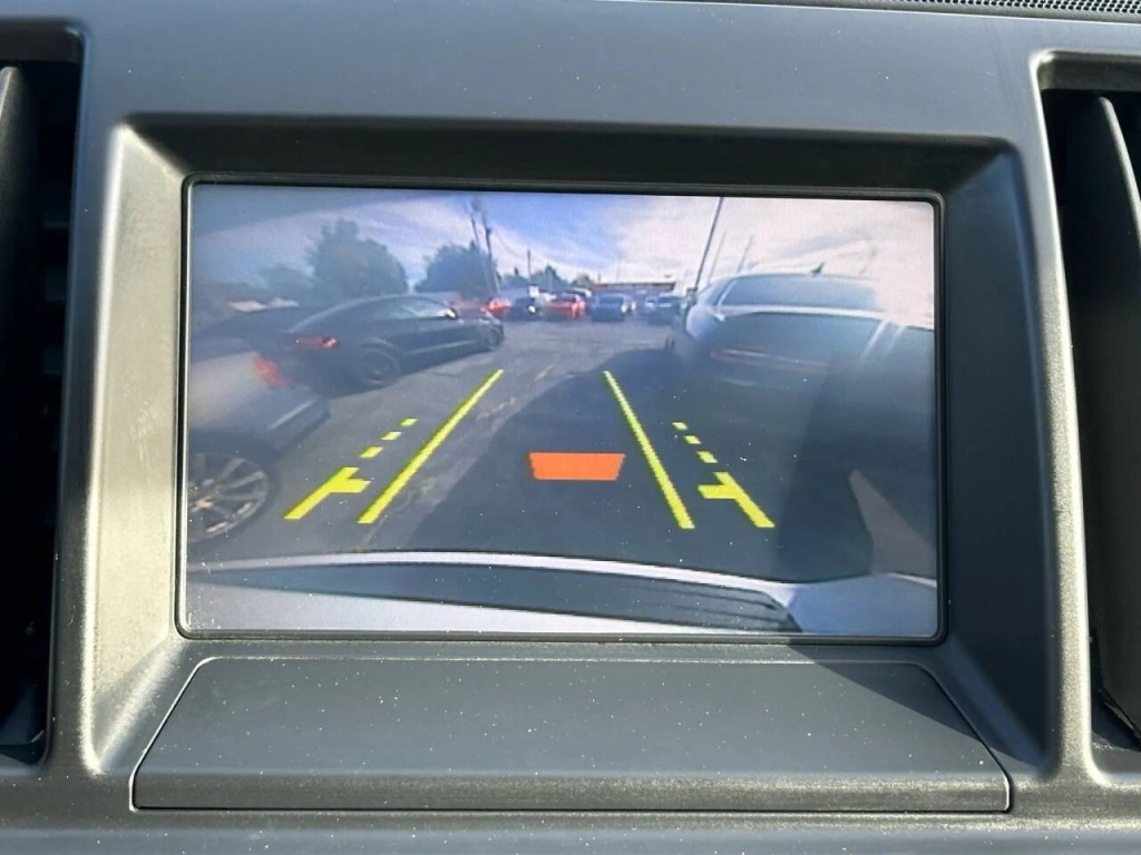 2015 Land Rover LR2 Image 33