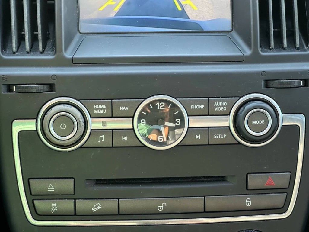 2015 Land Rover LR2 Image 35