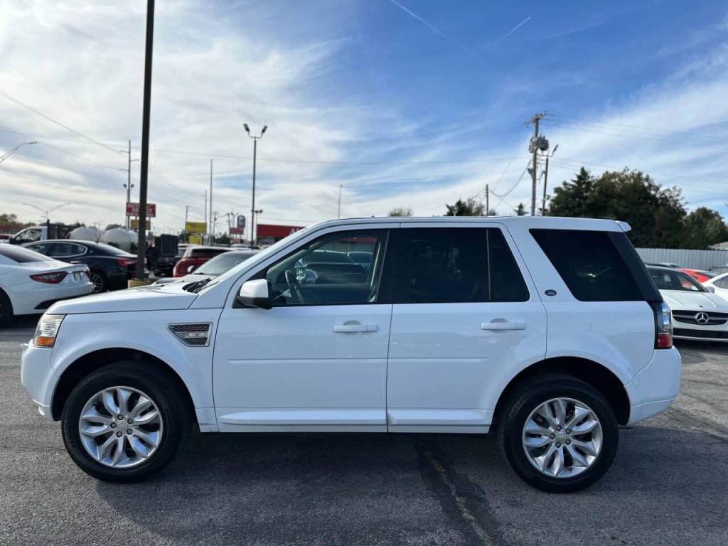 2015 Land Rover LR2 Image 7