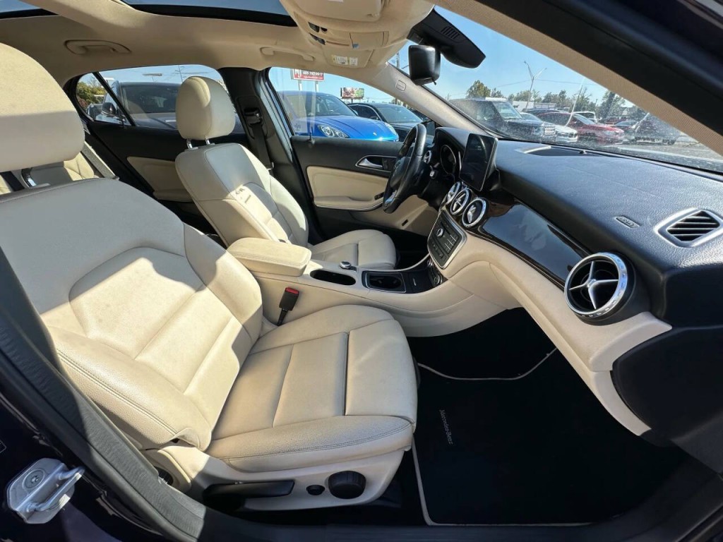 2017 Mercedes-Benz GLA-Class Image 13