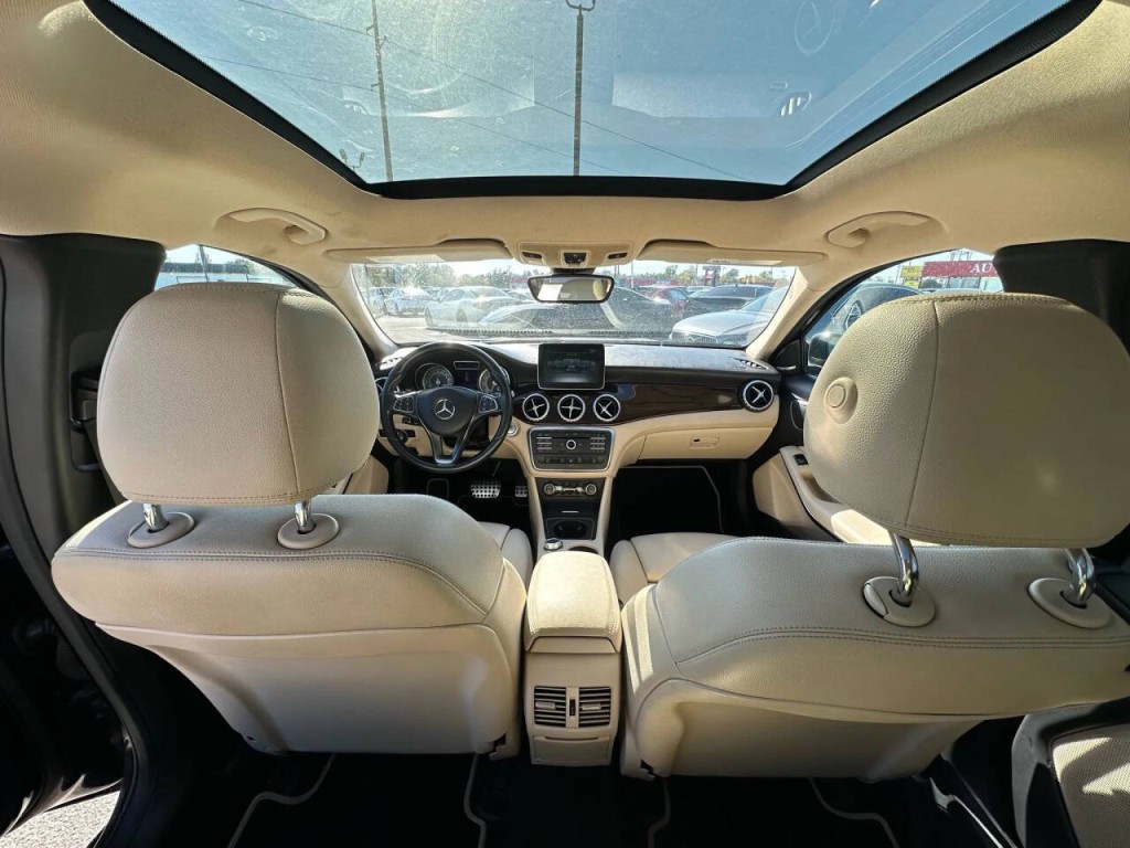 2017 Mercedes-Benz GLA-Class Image 15