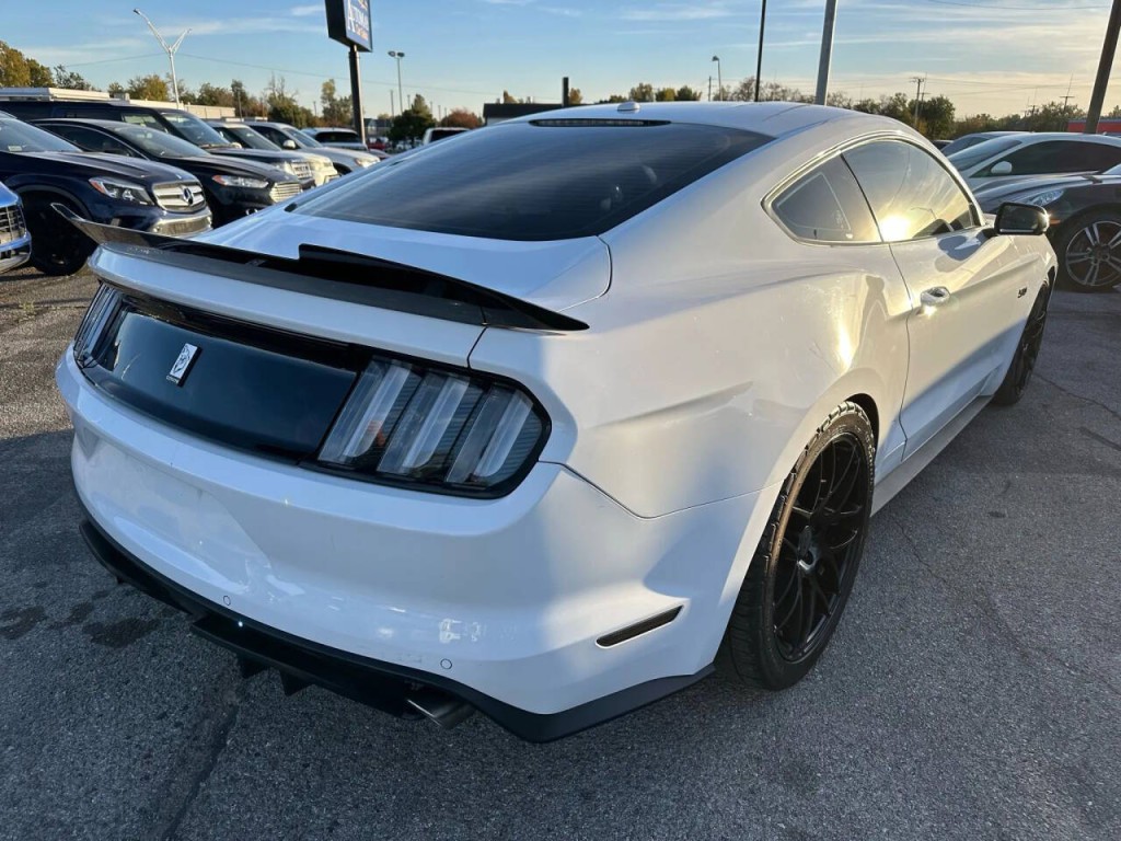 2015 Ford Mustang Image 28