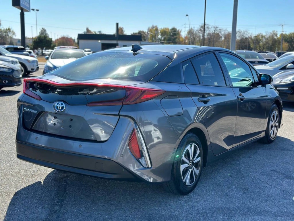 2018 Toyota Prius Image 6