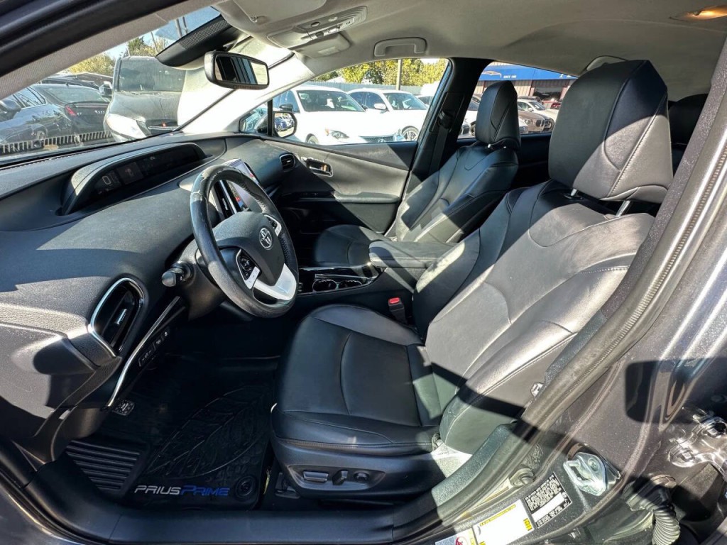 2018 Toyota Prius Image 10