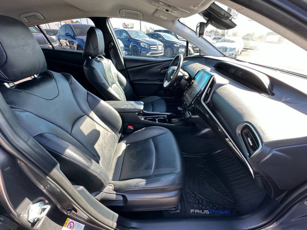 2018 Toyota Prius Image 13