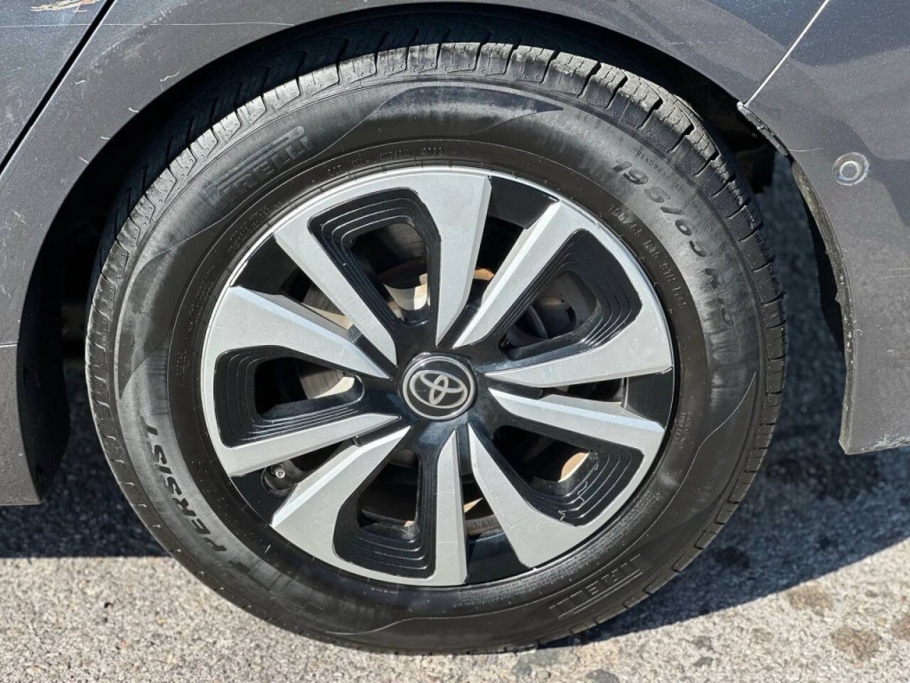 2018 Toyota Prius Image 24