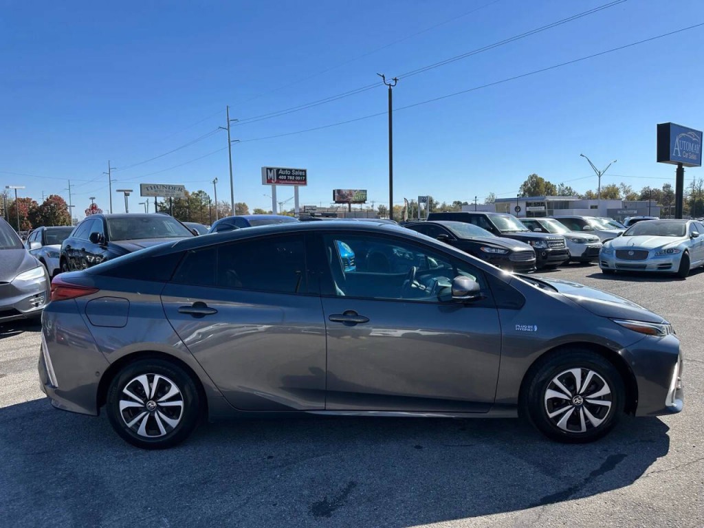 2018 Toyota Prius Image 31