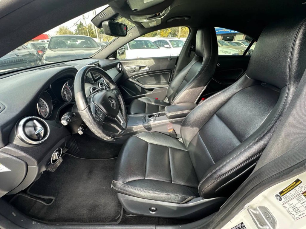 2014 Mercedes-Benz CLA-Class Image 10