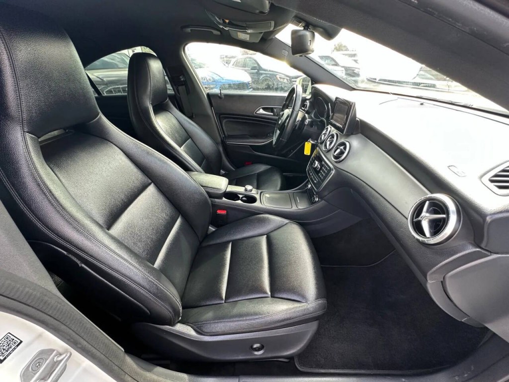 2014 Mercedes-Benz CLA-Class Image 13