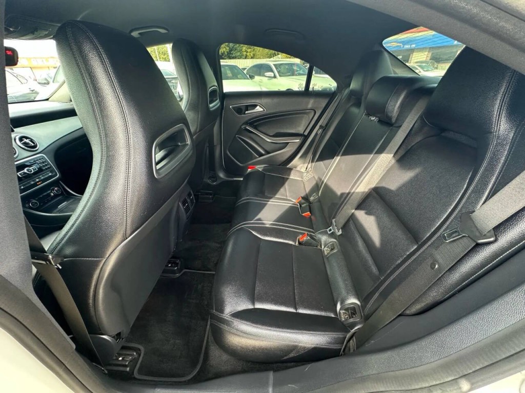 2014 Mercedes-Benz CLA-Class Image 17