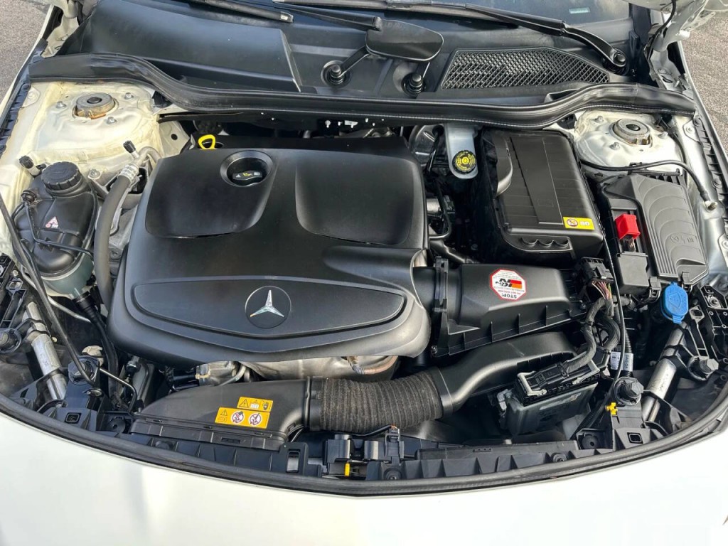 2014 Mercedes-Benz CLA-Class Image 19