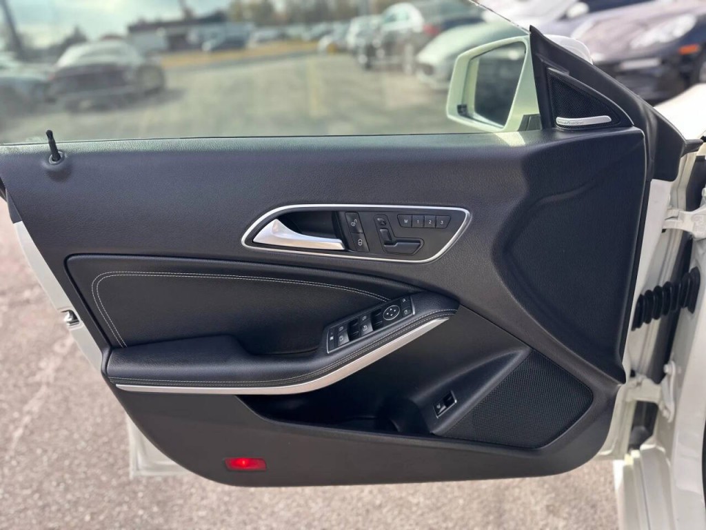 2014 Mercedes-Benz CLA-Class Image 20