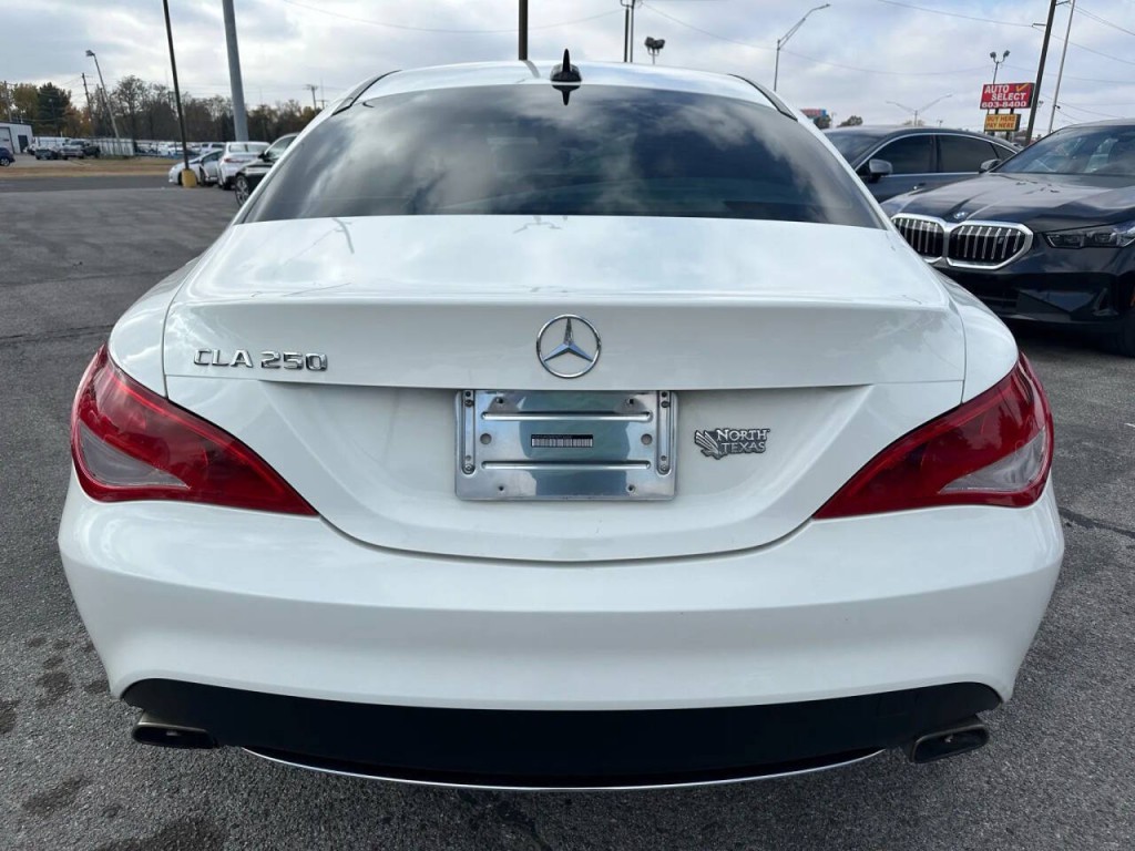 2014 Mercedes-Benz CLA-Class Image 33