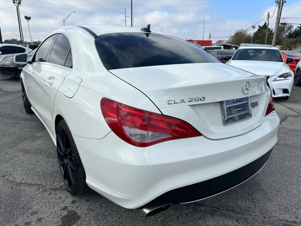 2014 Mercedes-Benz CLA-Class Image 34