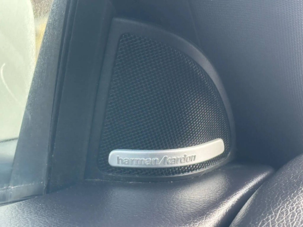 2014 Mercedes-Benz CLA-Class Image 36