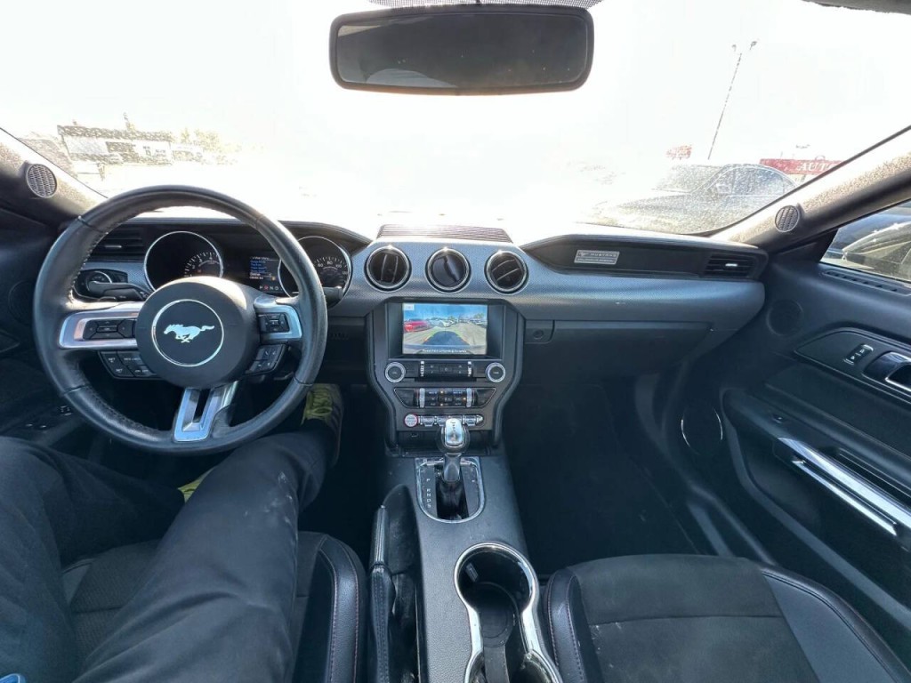 2016 Ford Mustang Image 2