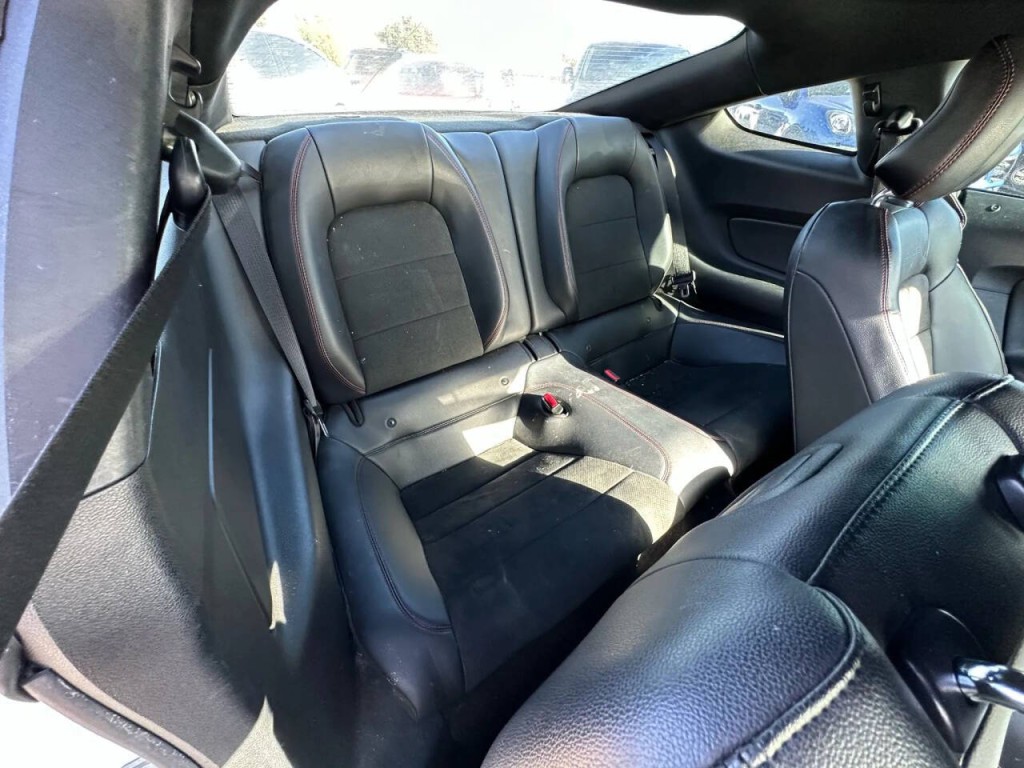 2016 Ford Mustang Image 12