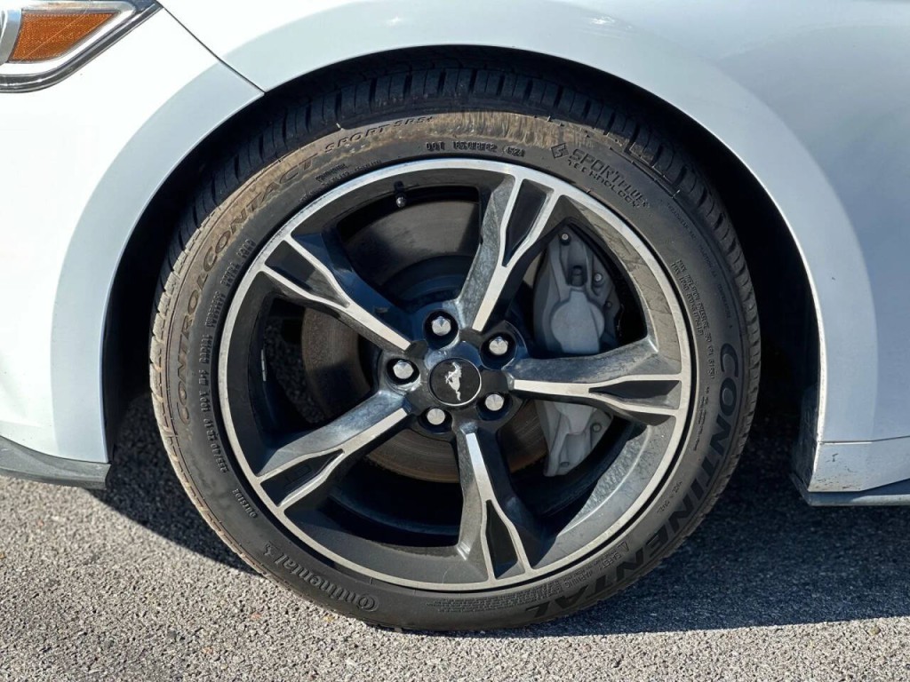 2016 Ford Mustang Image 18