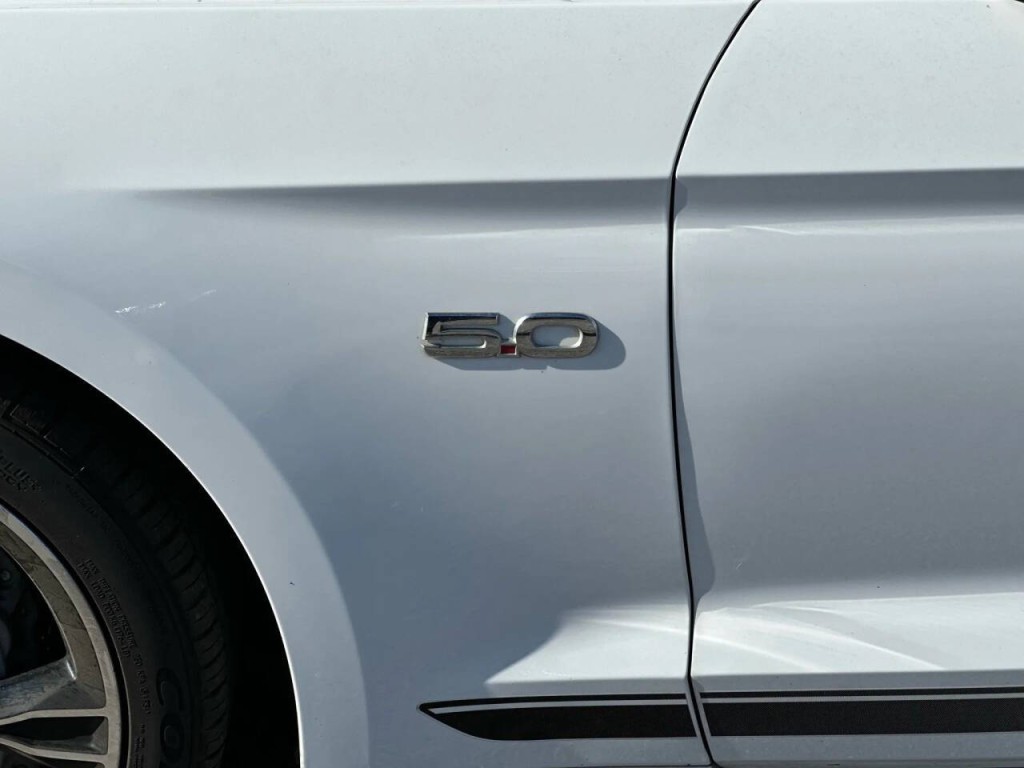 2016 Ford Mustang Image 21