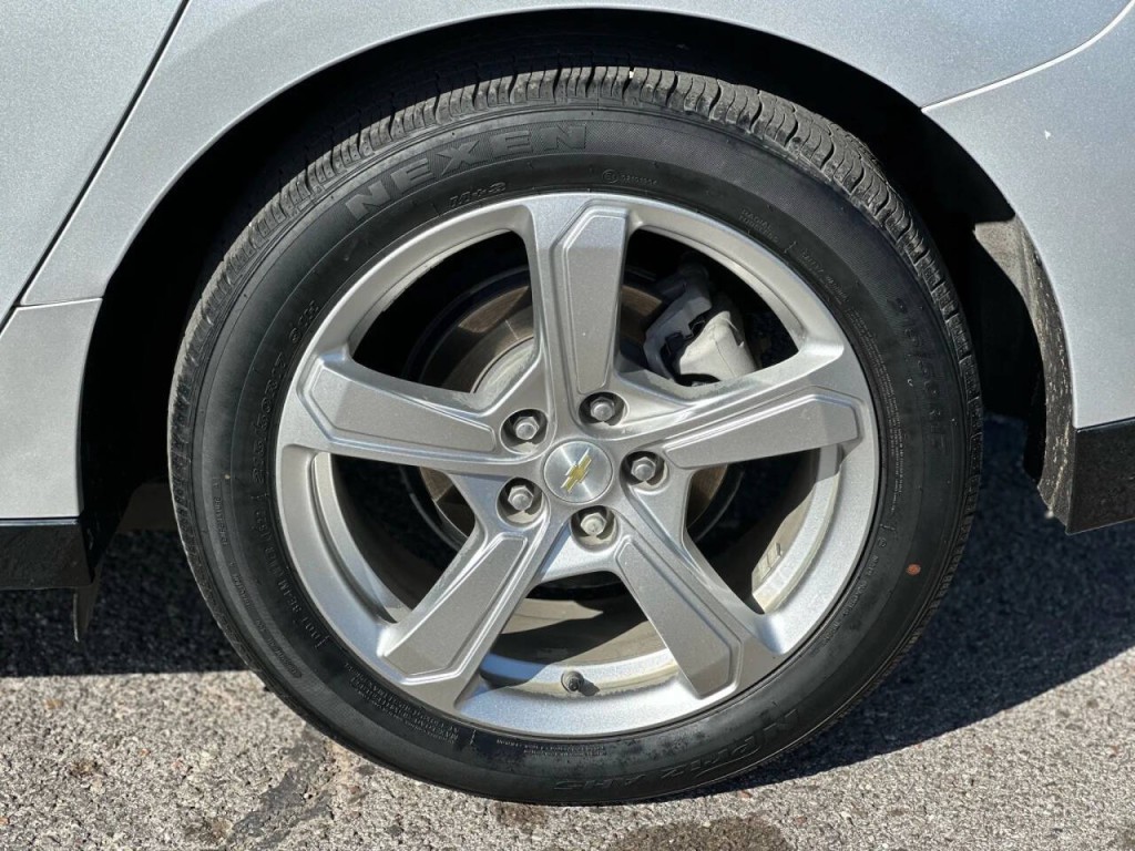 2017 Chevrolet Volt Image 24