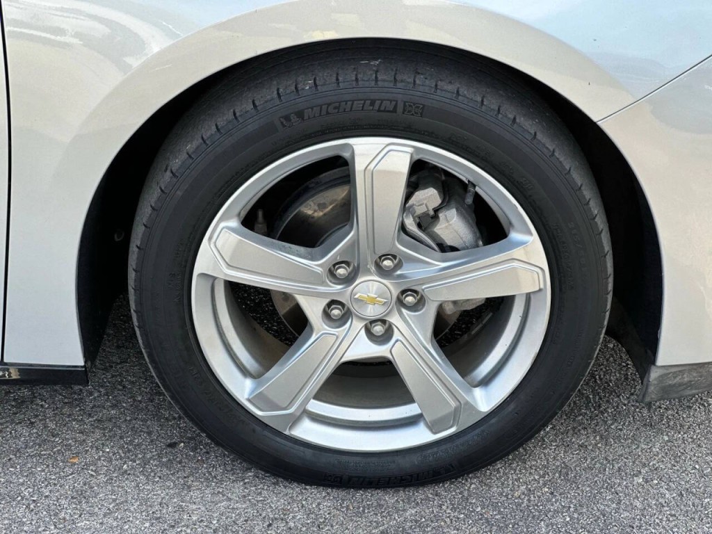 2017 Chevrolet Volt Image 26