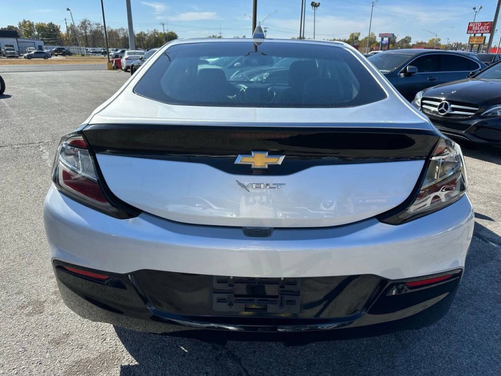 2017 Chevrolet Volt Image 33