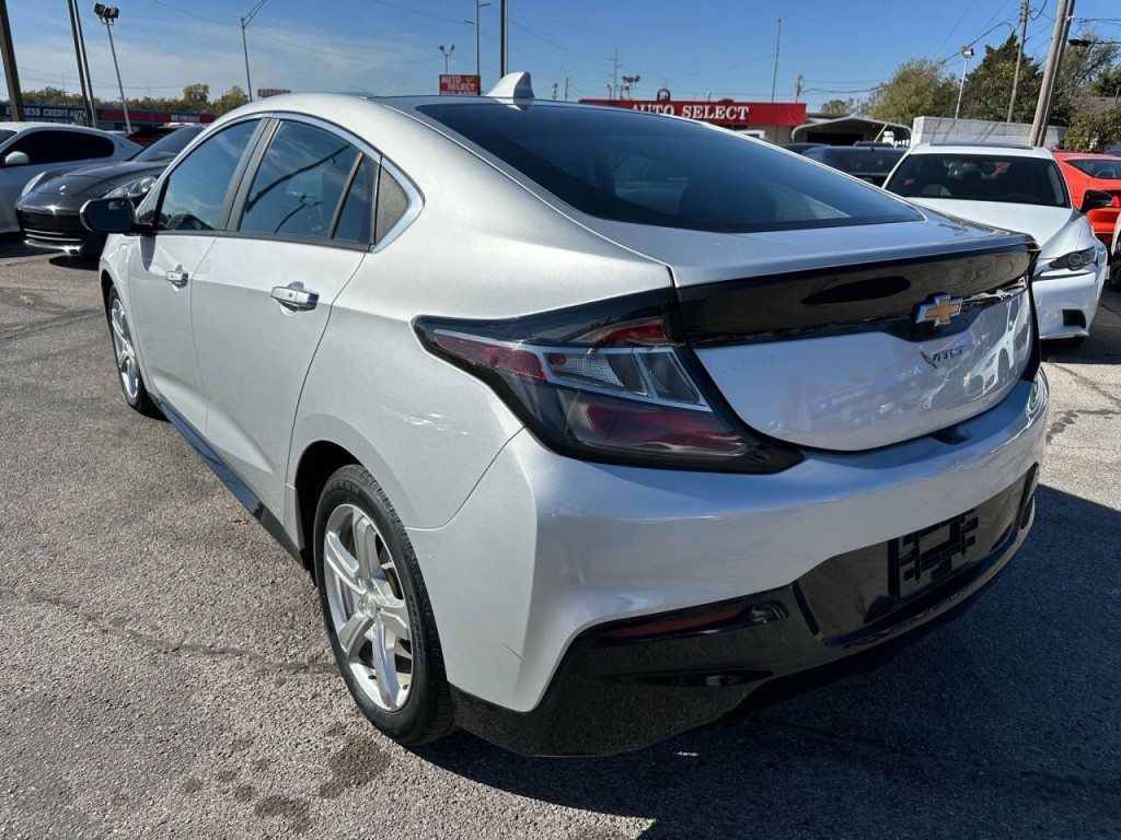 2017 Chevrolet Volt Image 34