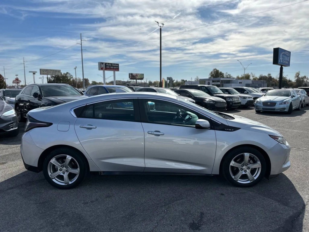 2017 Chevrolet Volt Image 5
