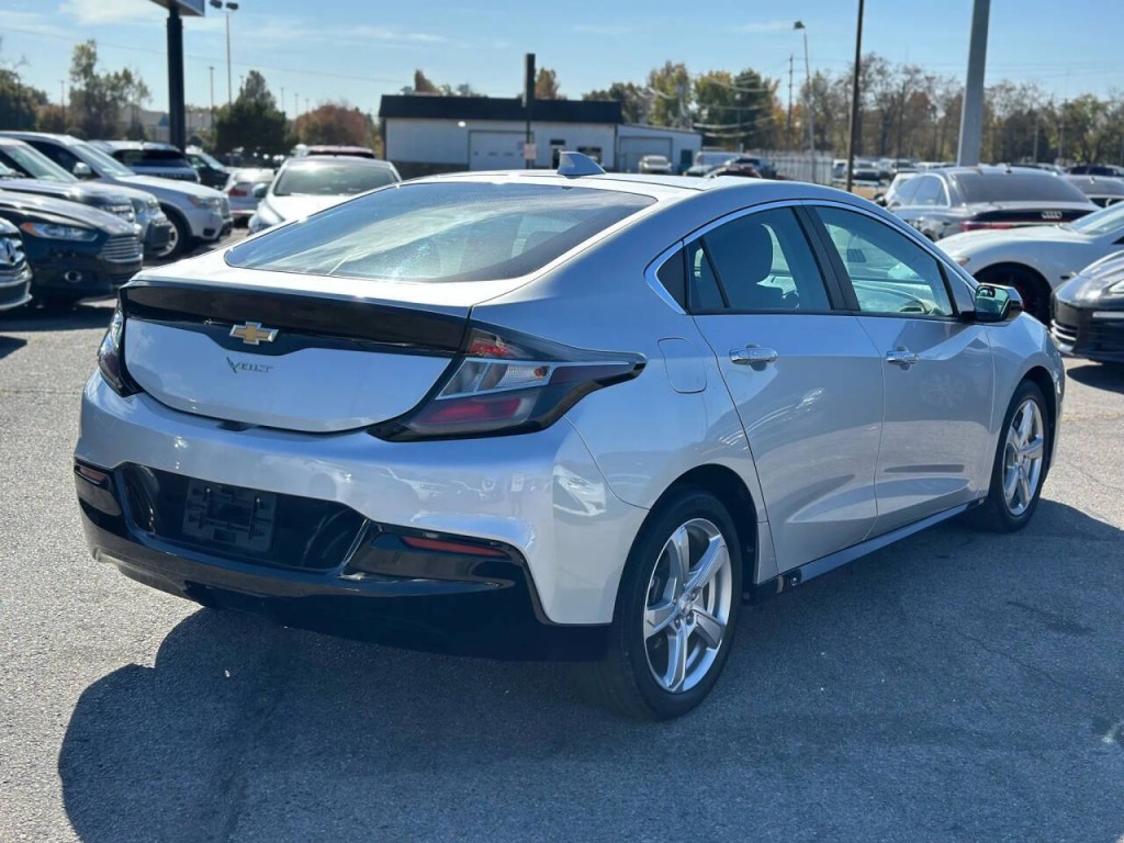 2017 Chevrolet Volt Image 6