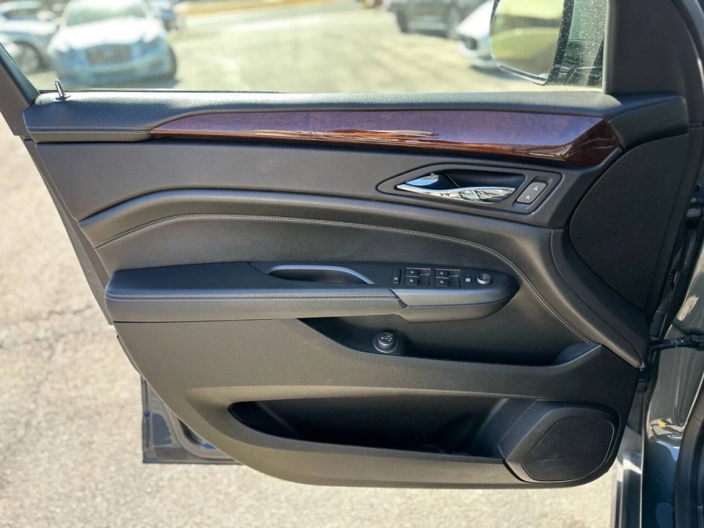 2012 Cadillac SRX Image 19