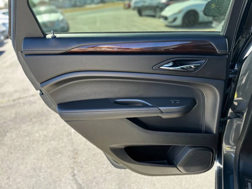 2012 Cadillac SRX Image 20