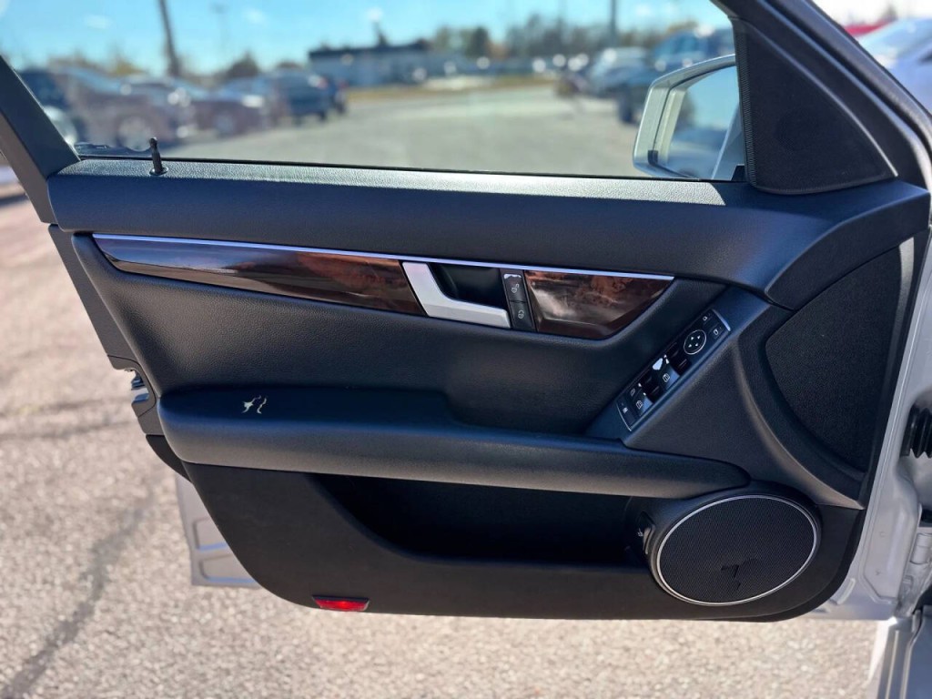2014 Mercedes-Benz C-Class Image 20