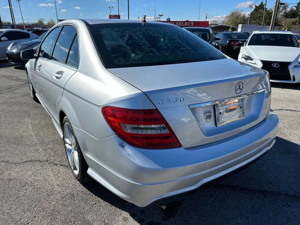2014 Mercedes-Benz C-Class Image 34